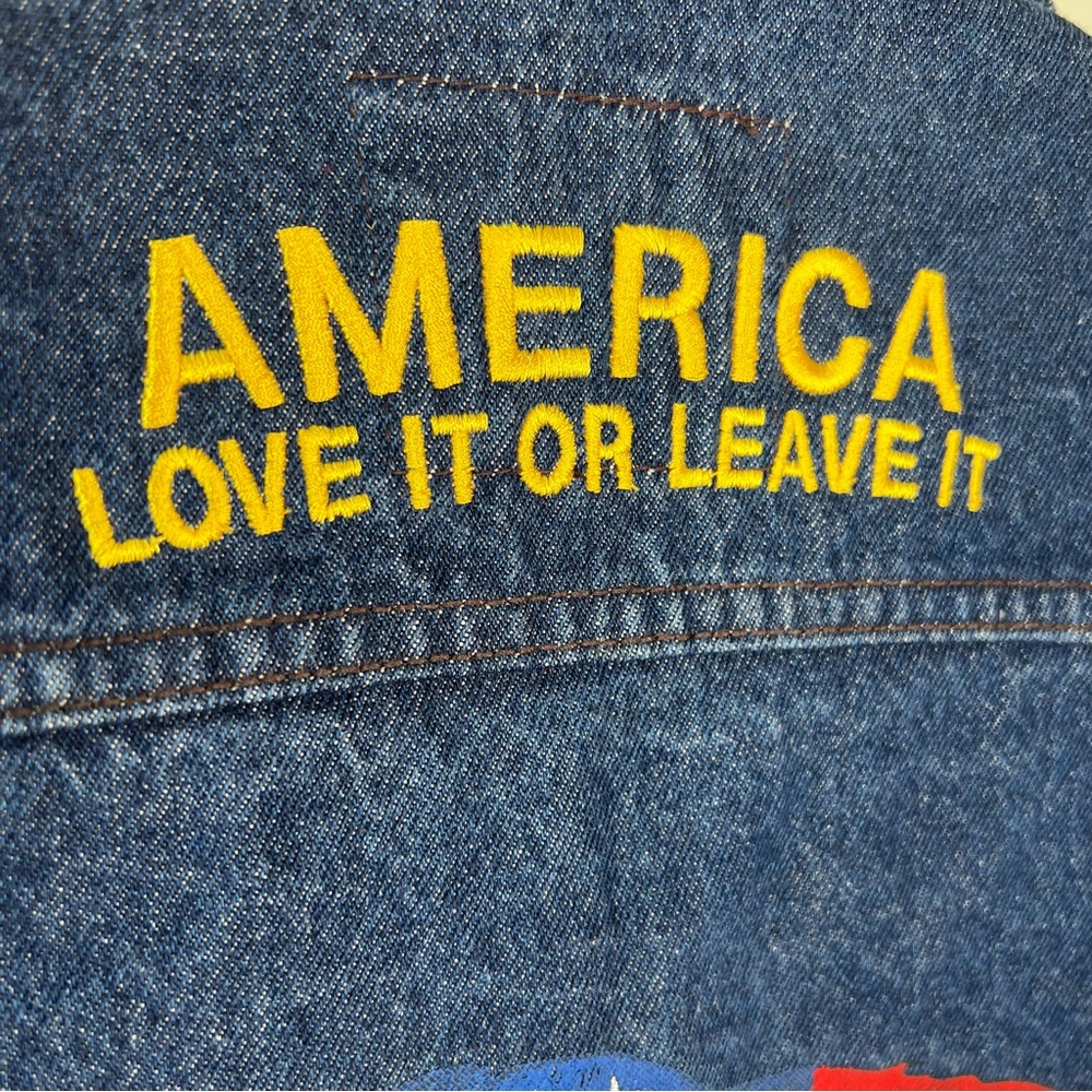 Vintage Lee 90’s Bald Eagle American Flag Embroidered Denim Jean Jacket MEDIUM - Picture 3 of 15